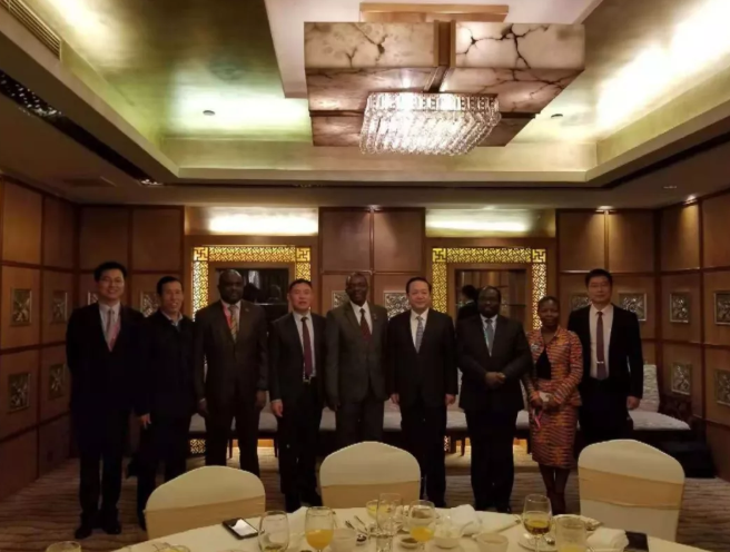 公司总裁上海接待马拉维工贸部一行