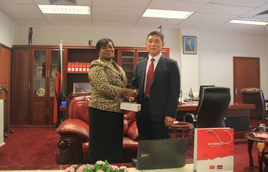 总裁马占江拜访马拉维议会议长凯瑟琳·戈塔尼·哈拉